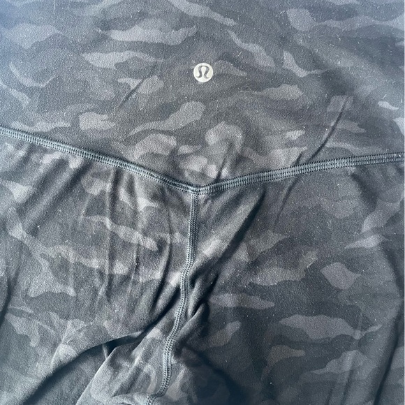 Lululemon Align Pant *Full Length 28"'
Sequoia Camo Print Deep Coal Black 6 - Picture 8 of 11